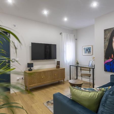 Beautiful Blue Triana Apartment Seville Exterior photo