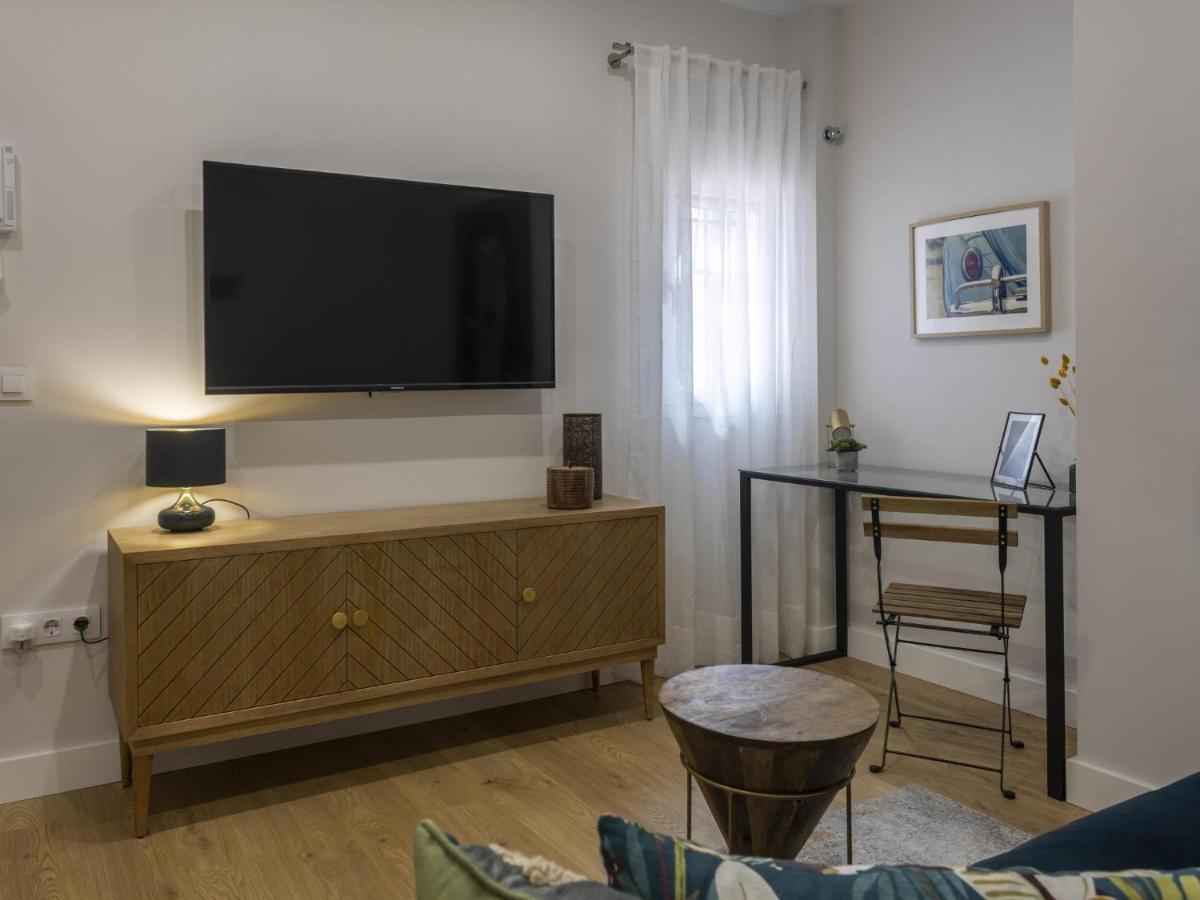 Beautiful Blue Triana Apartment Seville Exterior photo