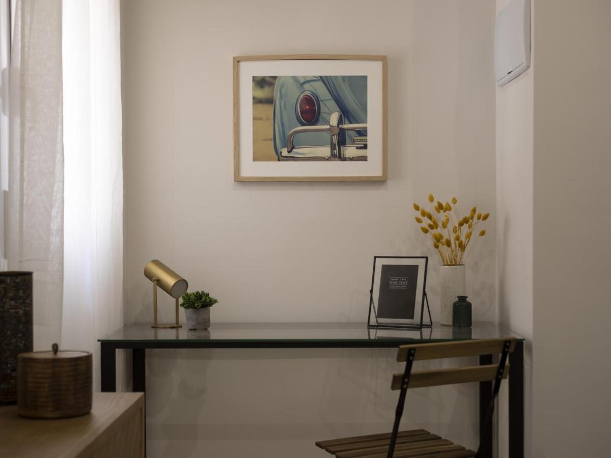 Beautiful Blue Triana Apartment Seville Exterior photo